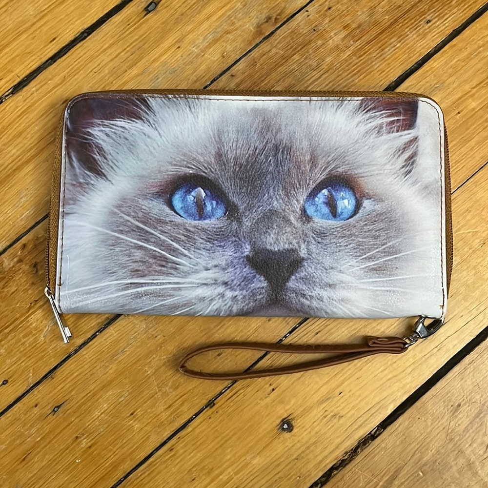 Cat clutch